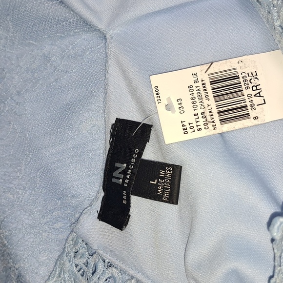 I.N. San Francisco Light Blue Sleeveless Blouse Size Large - Picture 3 of 9